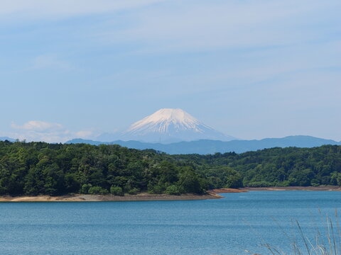 狭山湖と富士山Lake Sayama and Mount Fuji