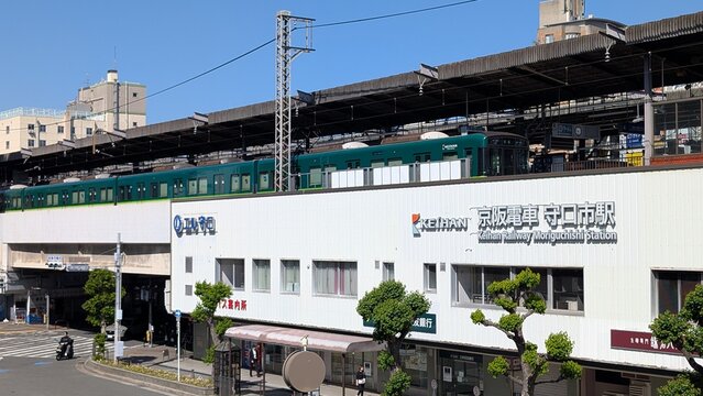 京阪電車　守口市駅