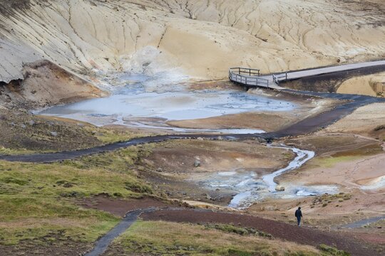 Mud pits, solfatare, mineral deposits, Selt&uacute;n geothermal area near Kr&yacute;suv&iacute;k or Kr&iacute;suv&iacute;k, Reykjanesskagi, Southern Peninsula or Reykjanes, Iceland