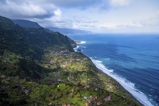 Place Arco de S&atilde;o Jorge, sea, coastal landscape, Miradouro da Beira da Quinta, Madeira, Portugal