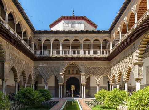 Patio de las Doncellas, Court of the Virgins, Italian Renaissance courtyard with stucco arabesques in Mudejares style, Royal Palace of Seville, Real Alc&aacute;zar de Sevilla, Seville, Spain