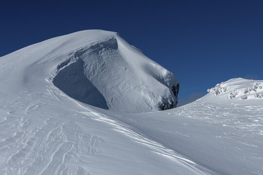 Great snow cornice with summits, Rietzlern, Kleinwalsertal, Vorarlberg, Austria