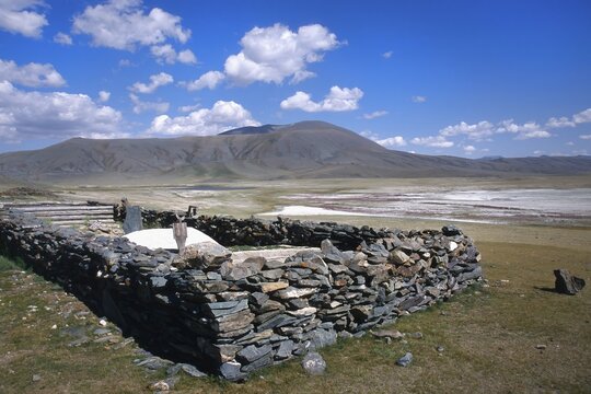 Holdbai clan&rsquo;s deserted cemetery, Altai Mountains, Bayan-Olgii Province, Mongolia
