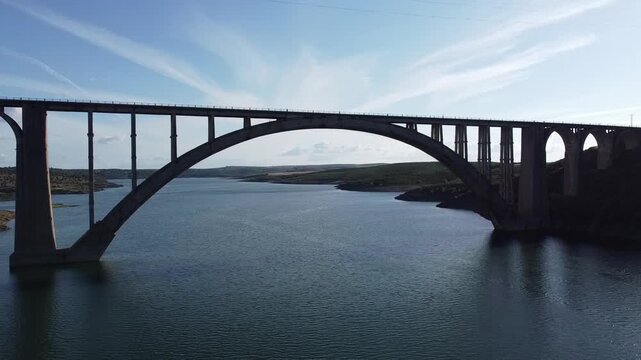 Martin Gil or Cabriles Viaduct, over the Esla River, located between the municipalities of Montamarta and Manzanal del Barco in the province of Zamora