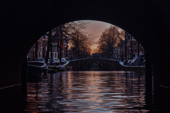 Atardecer en los canales de Amsterdam 