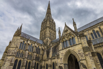 Naklejka premium Historic Salisbury Cathedral exterior with its famous tall spire
