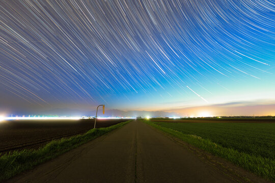 北極星 Images – Browse 1,098 Stock Photos, Vectors, and Video