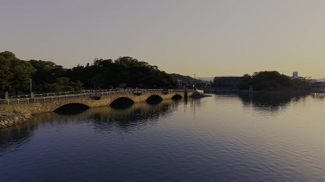 「朝陽に照らされる和歌の浦の新不老橋」和歌山県和歌山市 Shin-Furo Bridge in Wakanoura Illuminated by the Morning Sun, Wakayama City, Japan