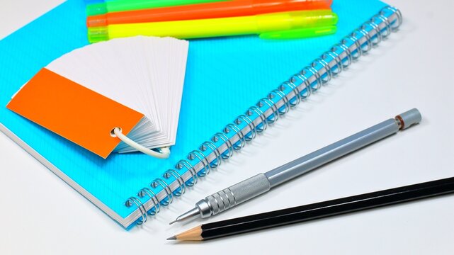 Flash cards and colorful markers for study
