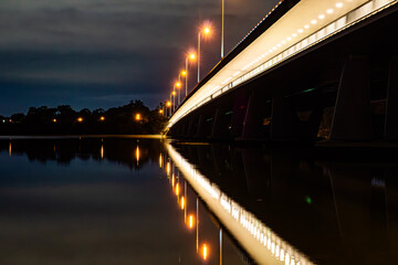 Fototapeta premium Mt Henry bridge at night lit up