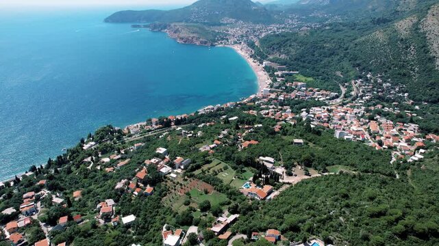 Privately situated properties with stunning sea vistas and natural surroundings