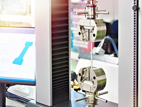 Universal testing machine for tensile strength measurement