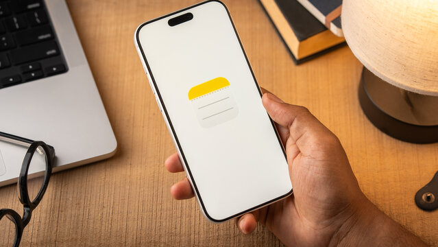 Apple Notes app logo is displayed on a smartphone screen in Bangalore, India, on May 15, 2026
