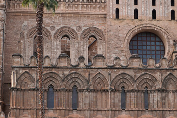 Obraz premium Palermo Cathedral in sunny day, Sicily, Italy. Cathedral of Palermo dedicated to the Assumption of the Virgin Mary. Popular touristic and travel landmark. Holidays in Italy. Sightseeing.