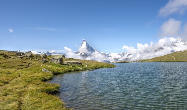 Lake Stellisee and snow-covered Matterhorn, 5 lakes hiking trail, zermatt, Valais, Switzerland