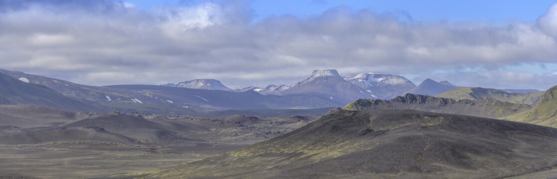 View from Bl&aacute;hylur volcano, Landmannalaugar, Su&eth;urland, Iceland