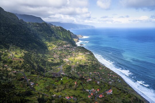 Place Arco de S&atilde;o Jorge, sea, coastal landscape, Miradouro da Beira da Quinta, Madeira, Portugal