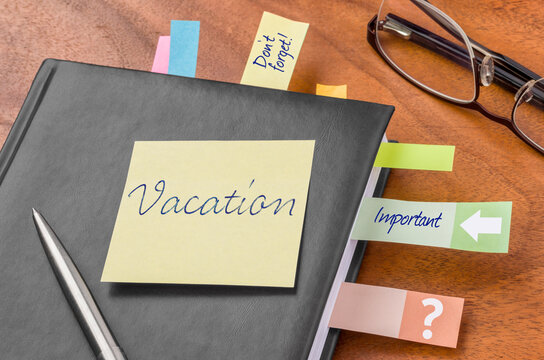 Planner with sticky note - Vacation