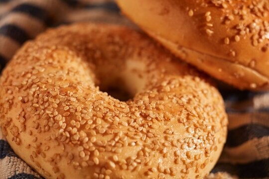 wole sesame bagels