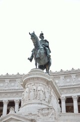 Obraz premium Equestrian Statue at Altare della Patria in Rome