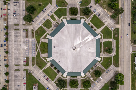 Southeastern Louisiana University Hammond &mdash; Overhead Nadir Aerial Octagonal Arena Building and Parking Lots