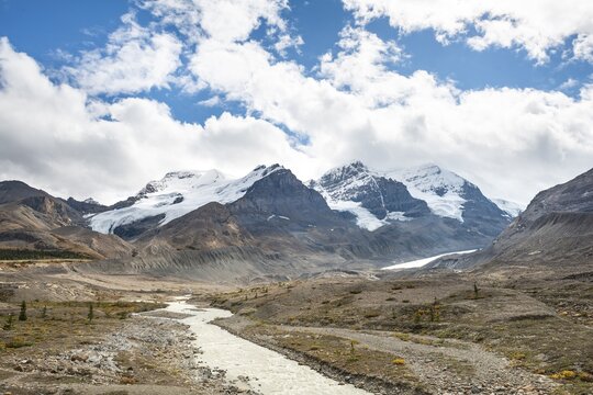 View of glacier and mountains Boundary Peak, Mount Athabasca and Mount Andromeda, glacier river Sunwapta River, Sunwapta Pass, Icefield Parkway, Jasper National Park National Park, Canadian Rocky Mountains, Alberta, Canada