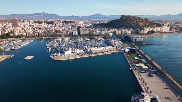 Alicante , zona Volvo y Castillo de Santa B&aacute;rbara , cenital a&eacute;rea