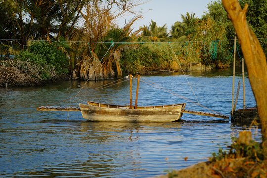This is a rudimentary means of crossing rivers in rural areas of Ca Mau, Vietnam.