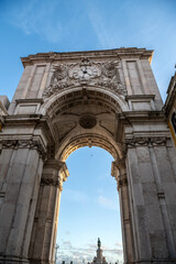 Fototapeta premium Low Angle View of Arco da Rua Augusta on a Bright Sunny Day in Lisbon, Portugal