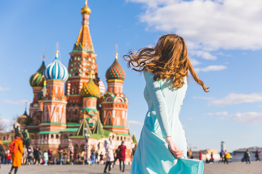 Russia, Moscow, Red Square, teenage girl rotating