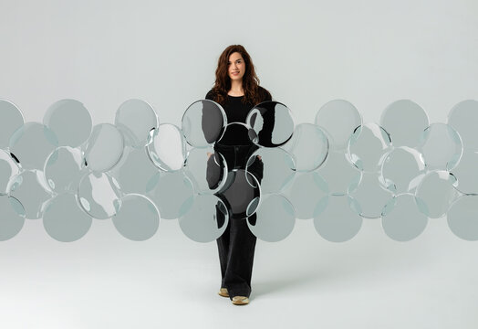 3D bubble glass portrait with circular translucent forms
