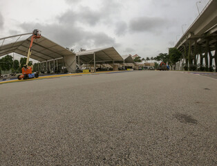 Obraz premium Singapore / December 2017: Dismounting of the Formula One Racing track at Marina Bay Street Circuit. 
