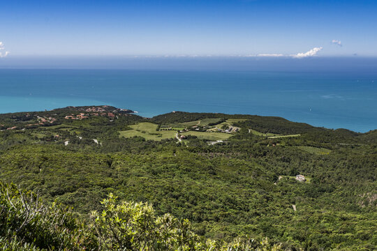 La costa tirrenica dal monte pelato dietro Castiglioncello