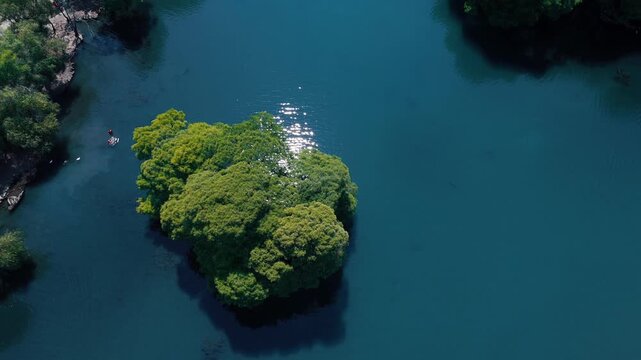  Lago de Cam&eacute;cuaro en Michoac&aacute;n desde vista de drone