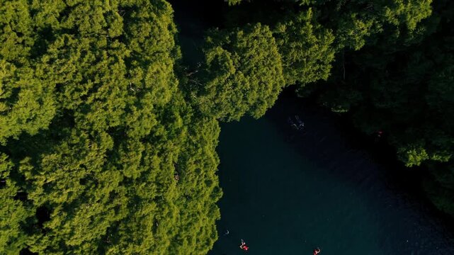  Lago de Cam&eacute;cuaro en Michoac&aacute;n desde vista de drone