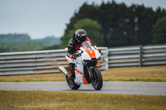Racing motorcycle, sports motorbike KTM 990 RC R Track bike
