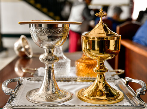 Chalice and ciborium prepared for Holy Mass