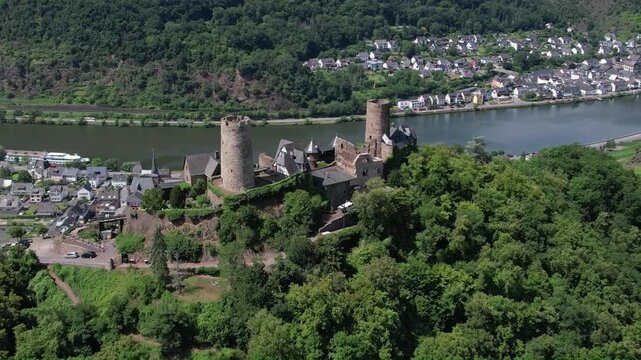 Burg Thurant in Alken an der Mosel