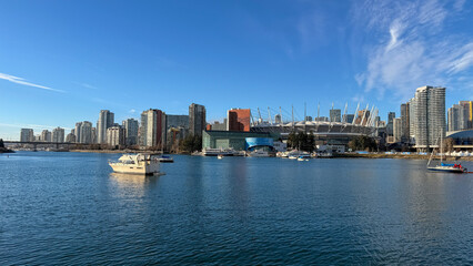Obraz premium BC Place Stadium and False Creek waterfront skyline, Vancouver
