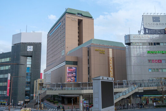 京王プラザホテル八王子 ：　東京都八王子市旭町