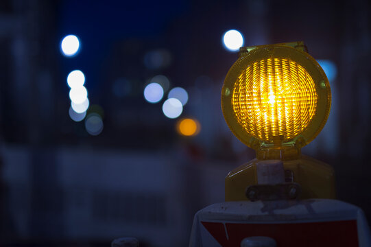 Germany, Berlin, warning light at construction site