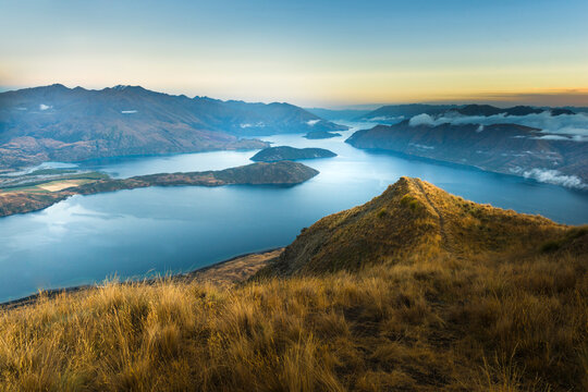 New Zealand, South Island, Wanaka, Otago, Coromandel peak at sunrise