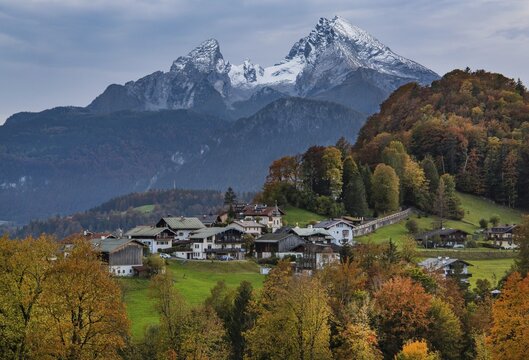 Village view with Watzmann, Berchtesgaden, Berchtesgaden Alps, Berchtesgadener Land, Upper Bavaria, Bavaria, Germany