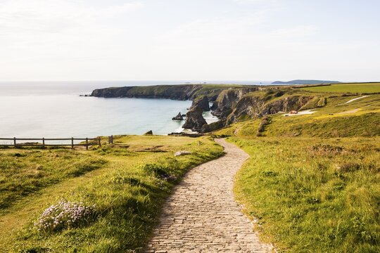 Rocky coast, Bedruthan Steps, Cornwall, England, United Kingdom