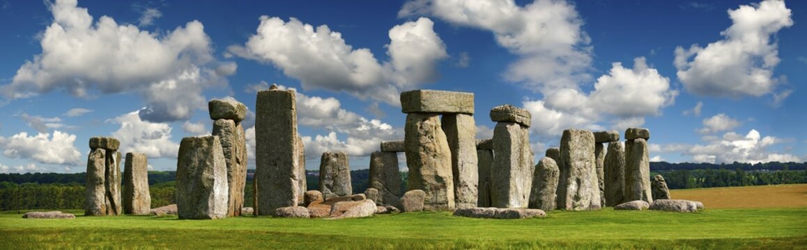 Stonehenge, Neolithic ancient standing stone circle monument, UNESCO World Heritage Site, Wiltshire, England, United Kingdom