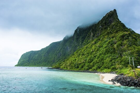 Coastline, Ofu Island, Manu&lsquo;a Group, Samoan Islands, American Samoa