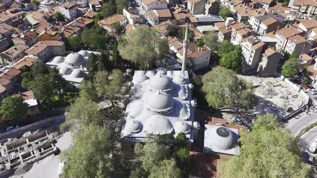 Aerial view of K&uuml;tahya Grand Mosque and K&uuml;tahya Hisar Castle. (K&uuml;tahya Ulucami ve K&uuml;tahya Hisar Kale) 