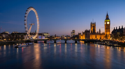 Naklejka premium London skyline at dusk with Big Ben and London Eye