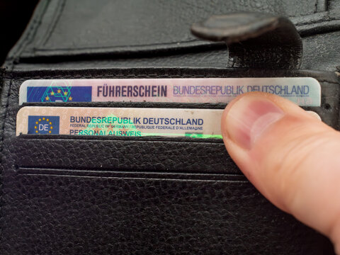 German Drivers License and Personal ID in Wallet
