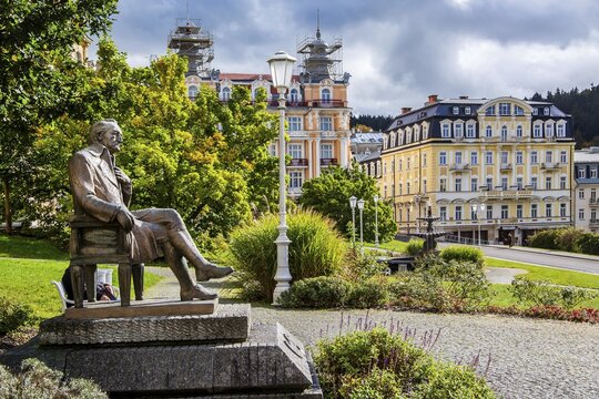 Goethe monument in the spa area, Marienbad, West Bohemian Spa Triangle, Karlovy Vary Region, Bohemia, Czech Republic, Unesco World Heritage Site